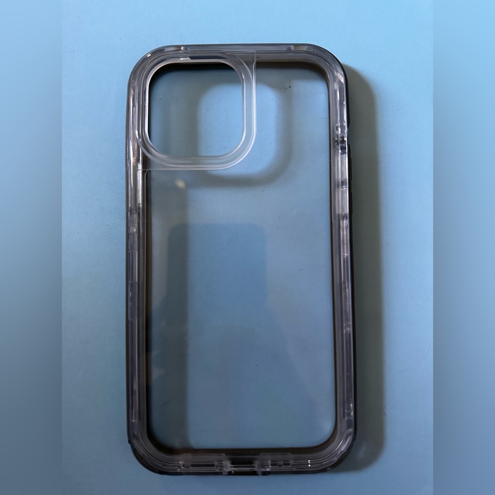iPhone 13 Pro Max life proof case